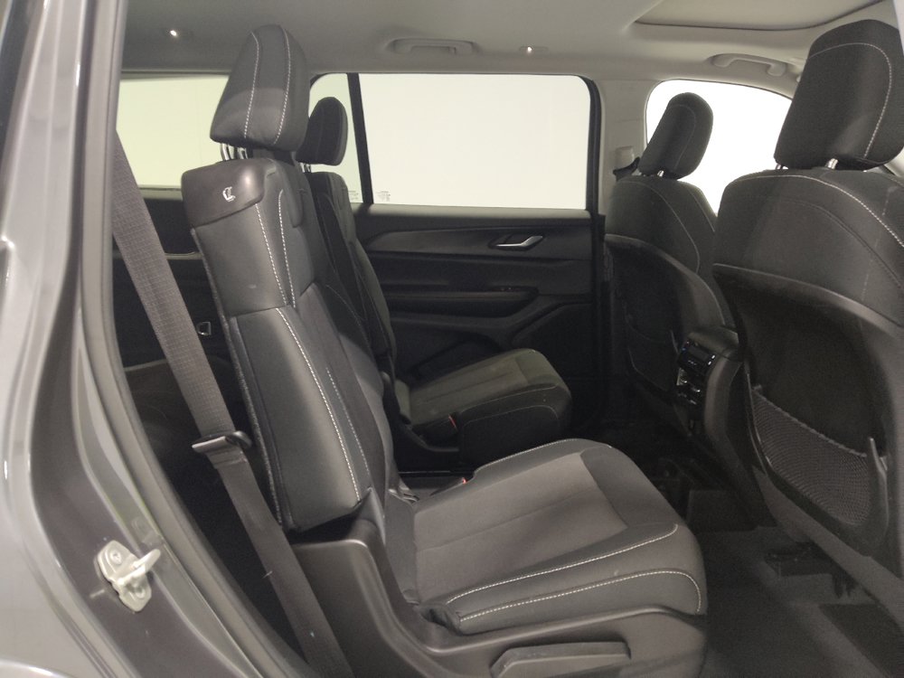 Used 2023 Jeep Grand Cherokee L Laredo w/ Luxury Tech Group I AWD/4WD image 19