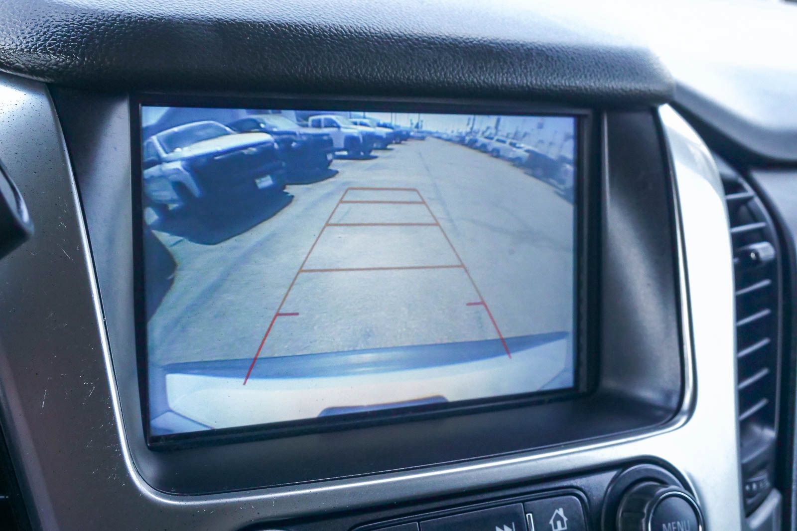 Used 2019 Chevrolet Tahoe 4WD w/ Enhanced Driver Alert Package image 23
