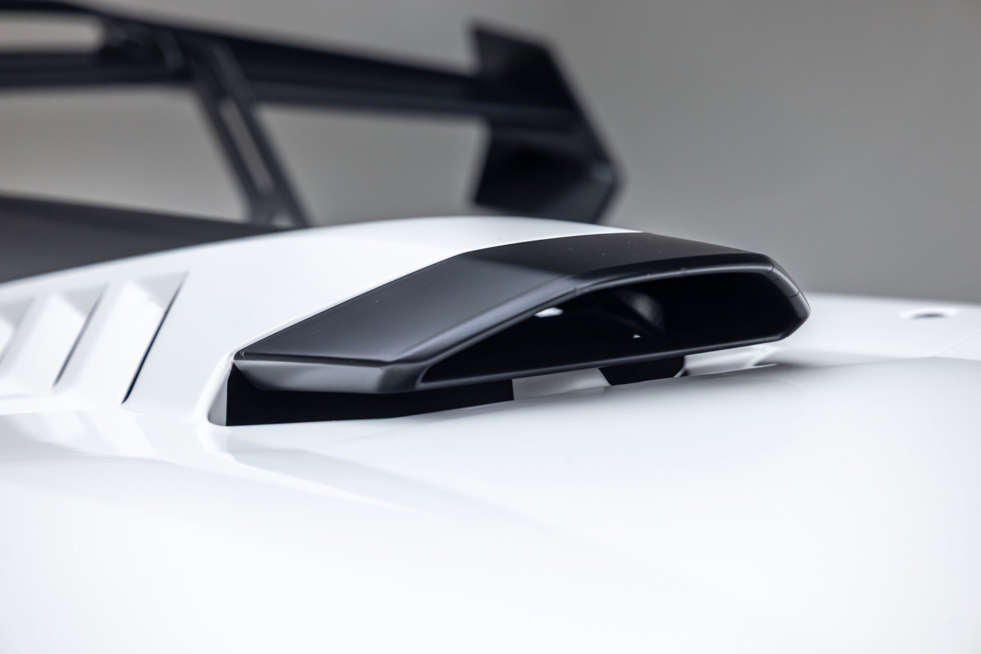 Used 2022 Lamborghini Huracan STO image 33