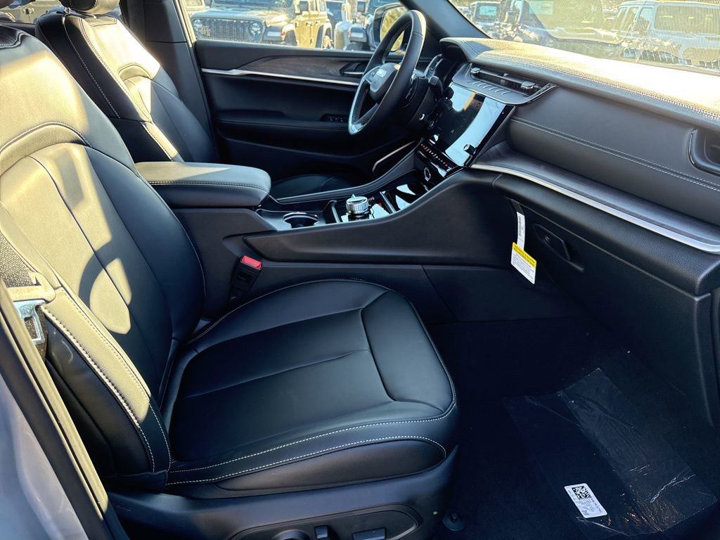 New 2026 Jeep Grand Cherokee Limited image 10