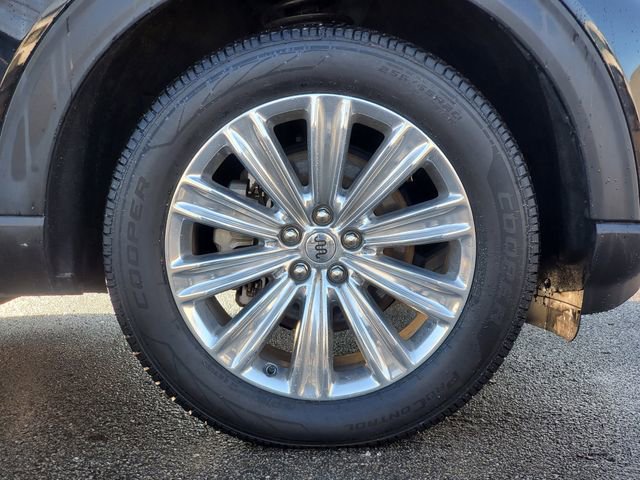 Used 2022 Ford Explorer King Ranch w/ Technology Package image 34