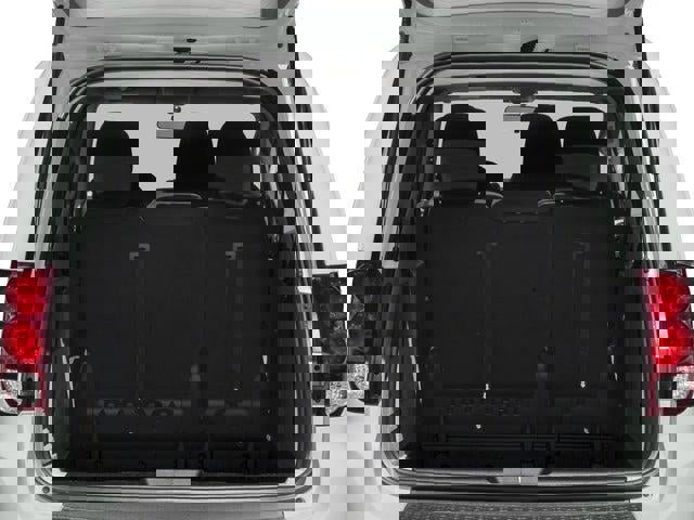 Used 2018 Dodge Grand Caravan SE w/ UConnect Hands-Free Group image 12