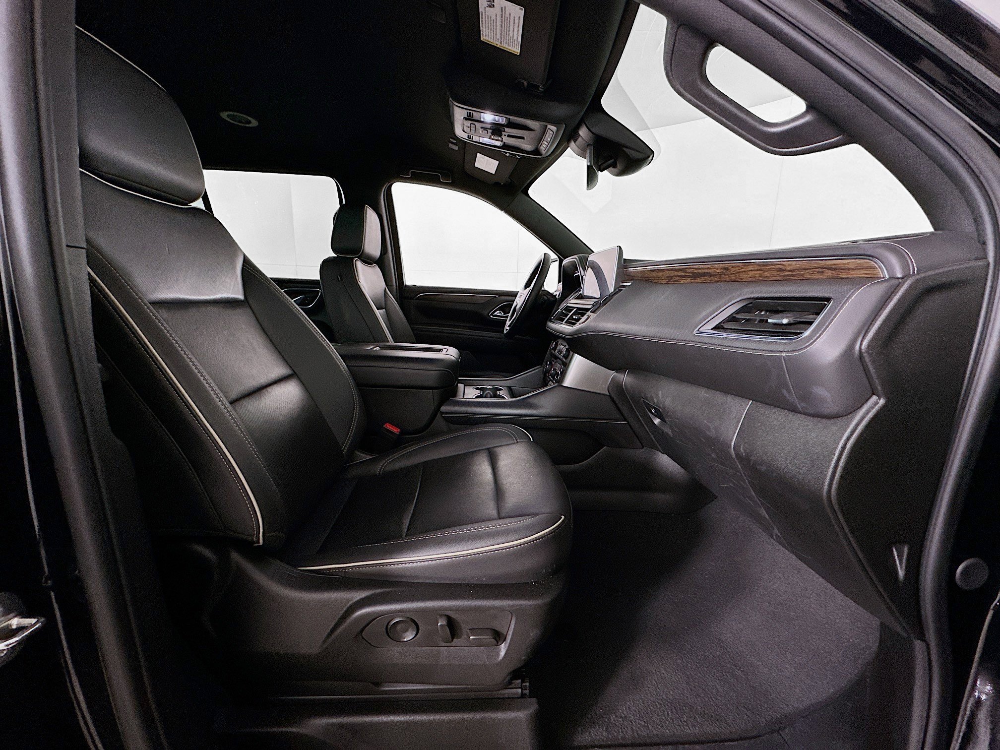 Used 2024 Chevrolet Tahoe Premier image 33