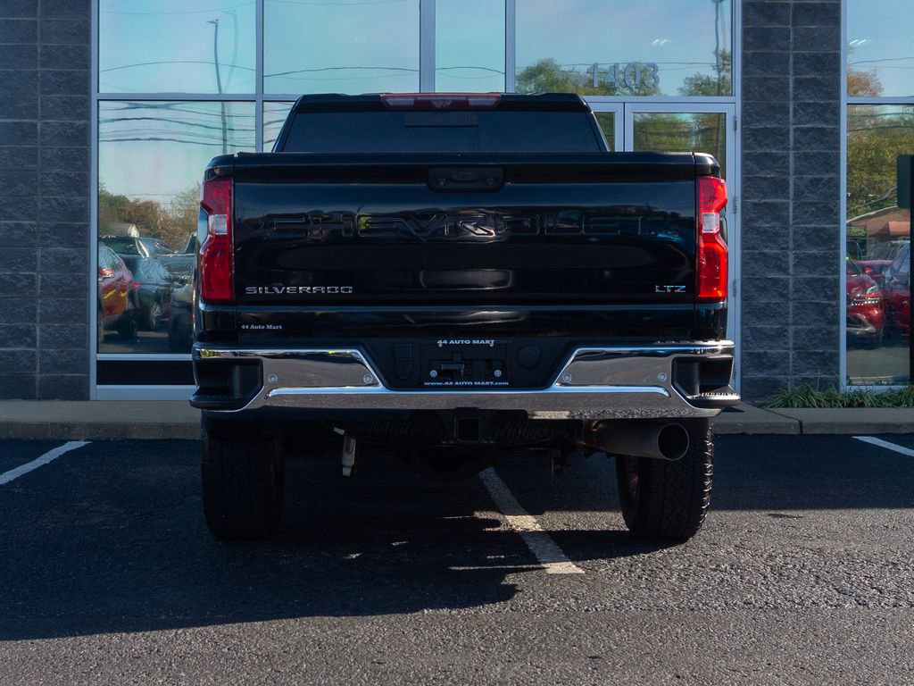 Used 2020 Chevrolet Silverado 2500 LTZ w/ LTZ Premium Package AWD/4WD image 5