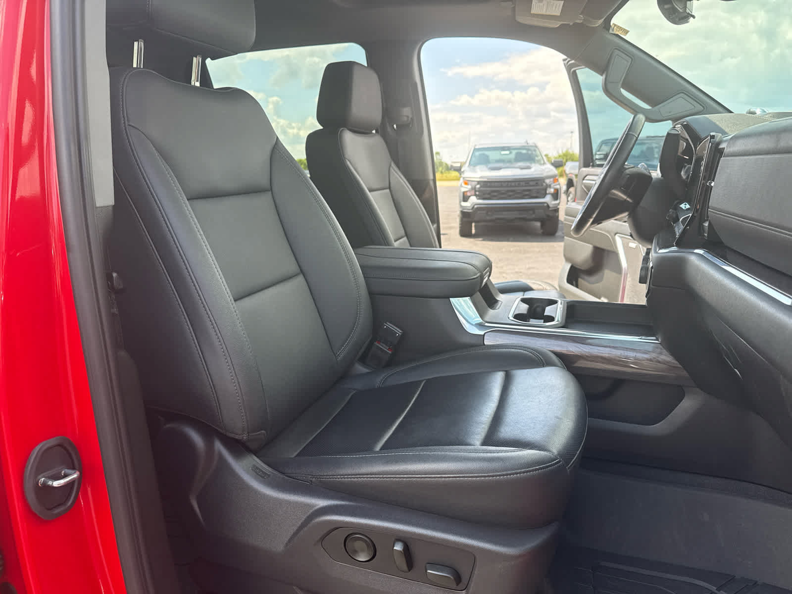 Certified 2024 Chevrolet Silverado 3500 LTZ w/ LTZ Plus Package AWD/4WD image 28