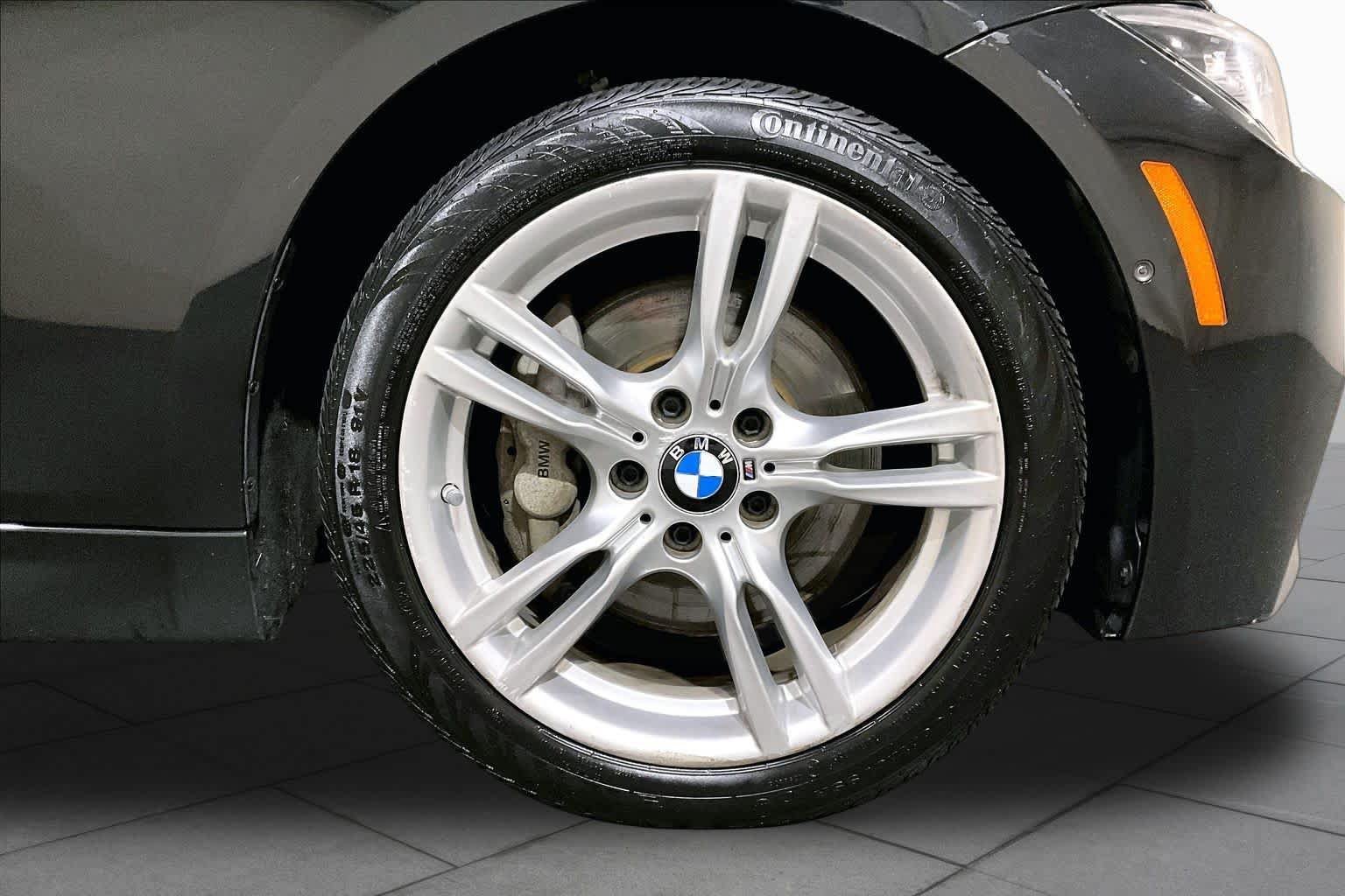 Used 2016 BMW 340i xDrive Sedan AWD/4WD image 10