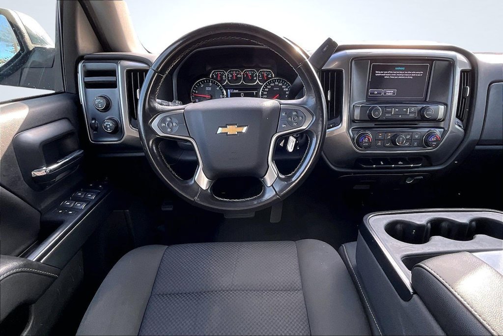 Used 2018 Chevrolet Silverado 1500 LT w/ LT Eassist Package AWD/4WD image 11