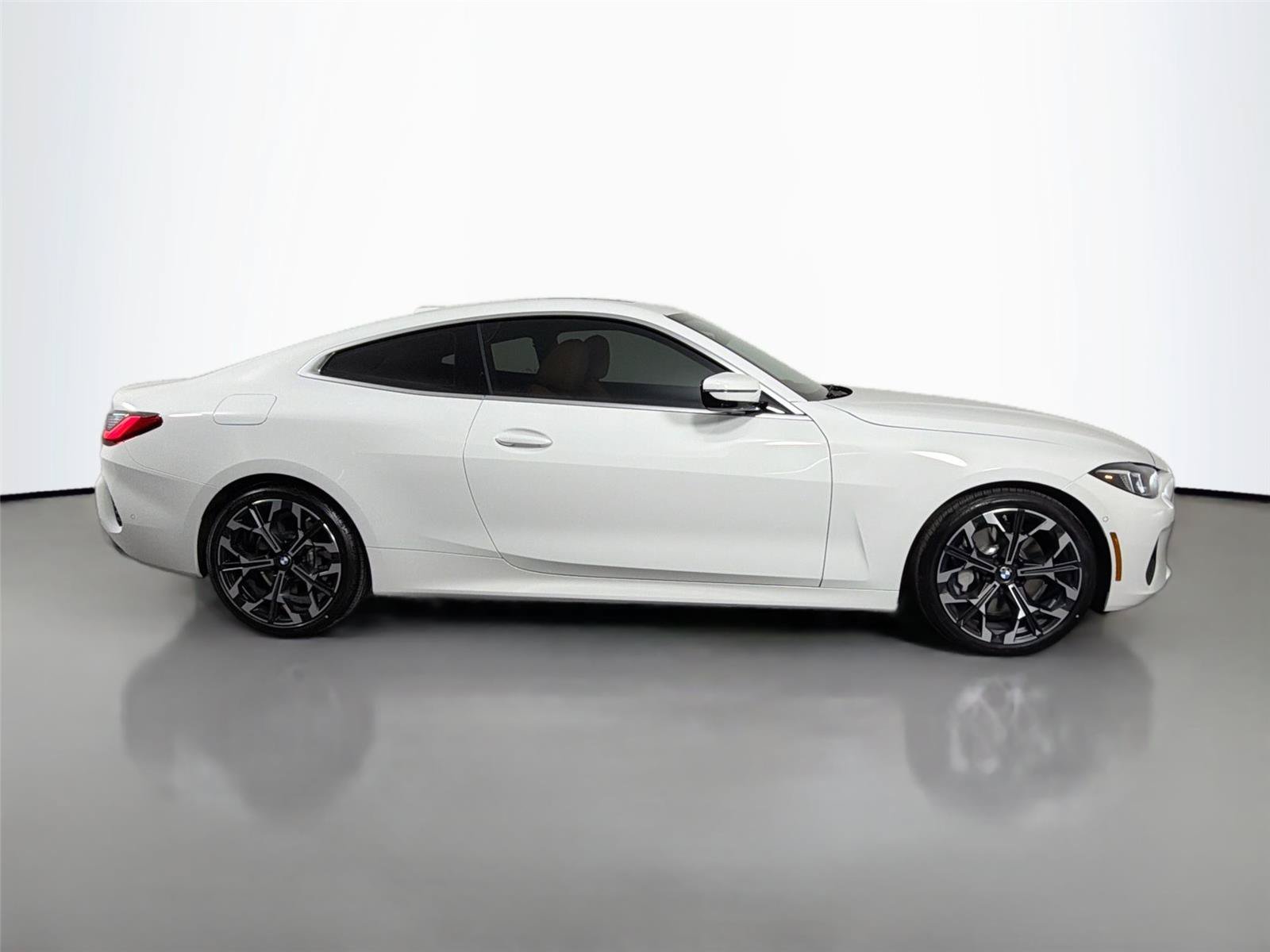 New 2026 BMW 430i Coupe w/ Parking Assistance Package RWD image 5