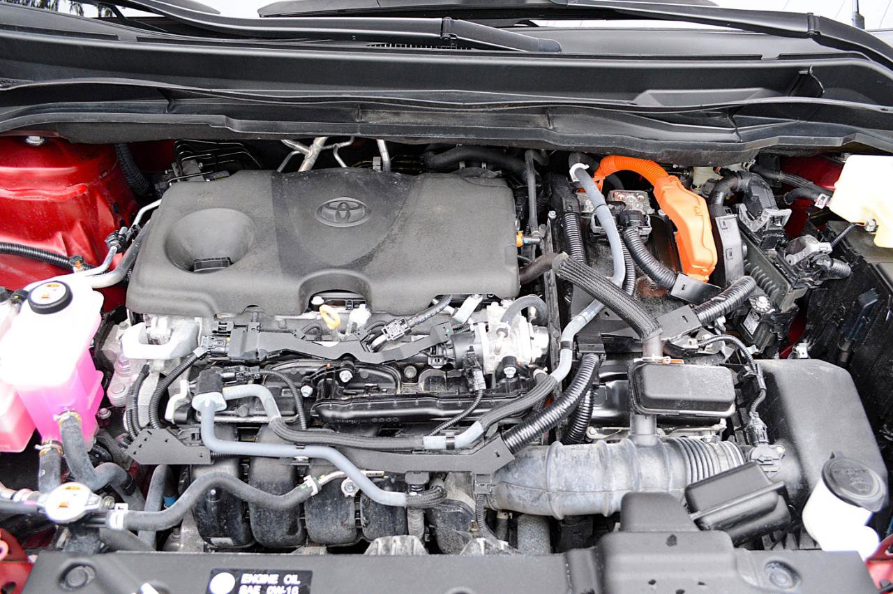 Used 2024 Toyota Sienna XSE AWD/4WD image 36