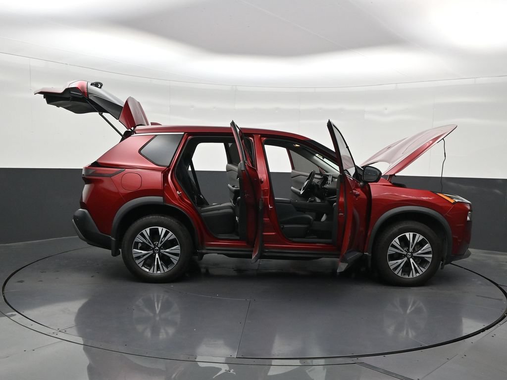 Used 2021 Nissan Rogue SV FWD image 32