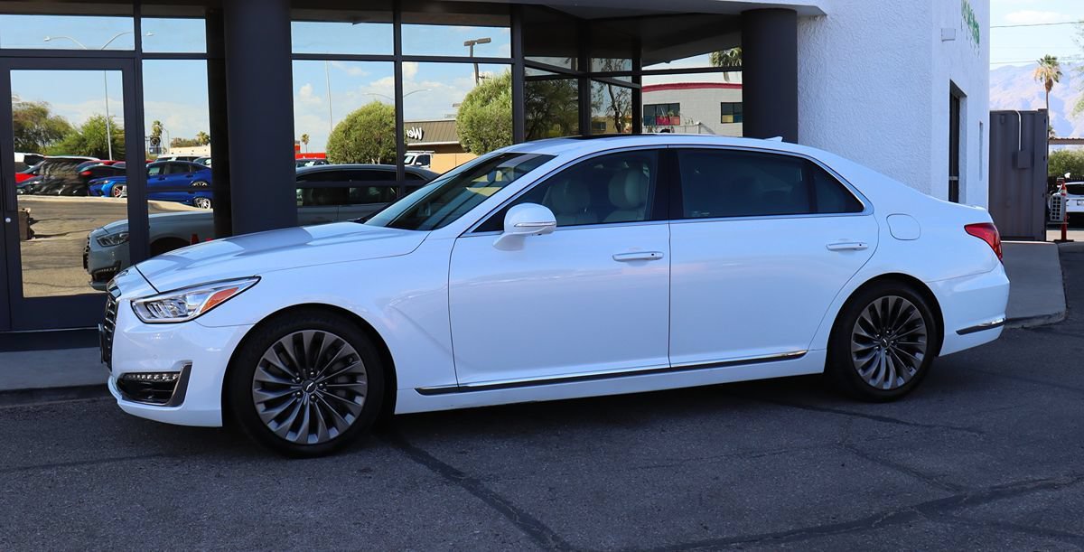 Used 2017 Genesis G90 3.3T Premium RWD image 7