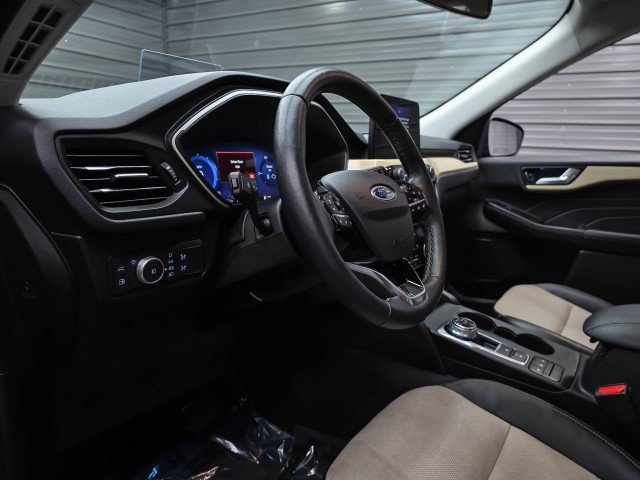 Used 2021 Ford Escape Titanium w/ Titanium Elite Package FWD image 10