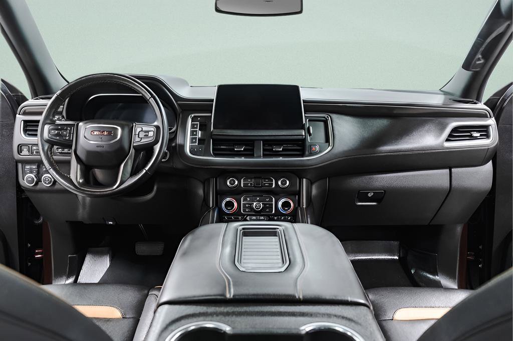 Used 2022 GMC Yukon AT4 w/ Technology Package AWD/4WD image 9