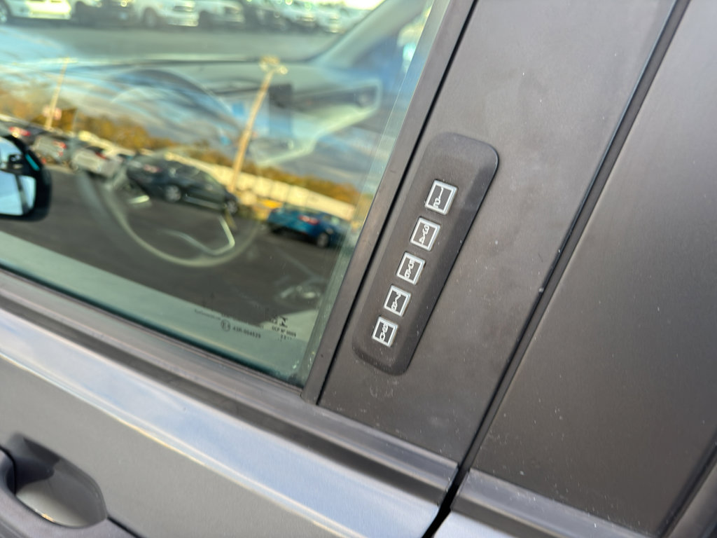 Used 2023 Ford Maverick XLT image 8