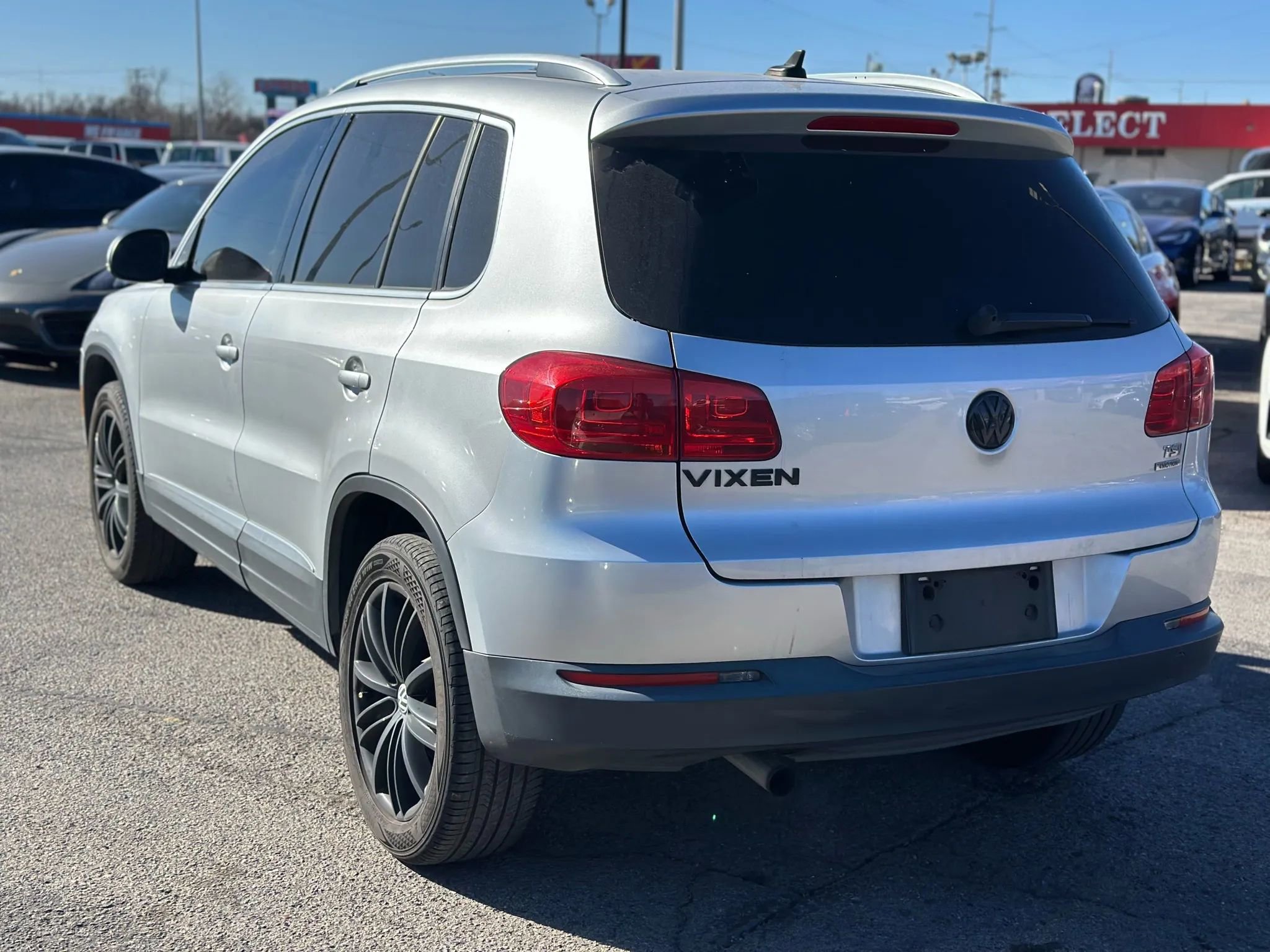 Used 2013 Volkswagen Tiguan SE AWD/4WD image 8
