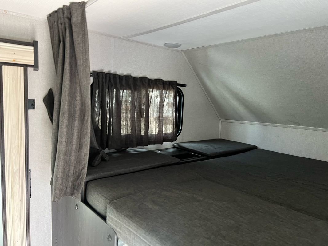 Used 2022 Ford E-450 and Econoline 450 Super Duty w/ Motorhome Prep Package image 15