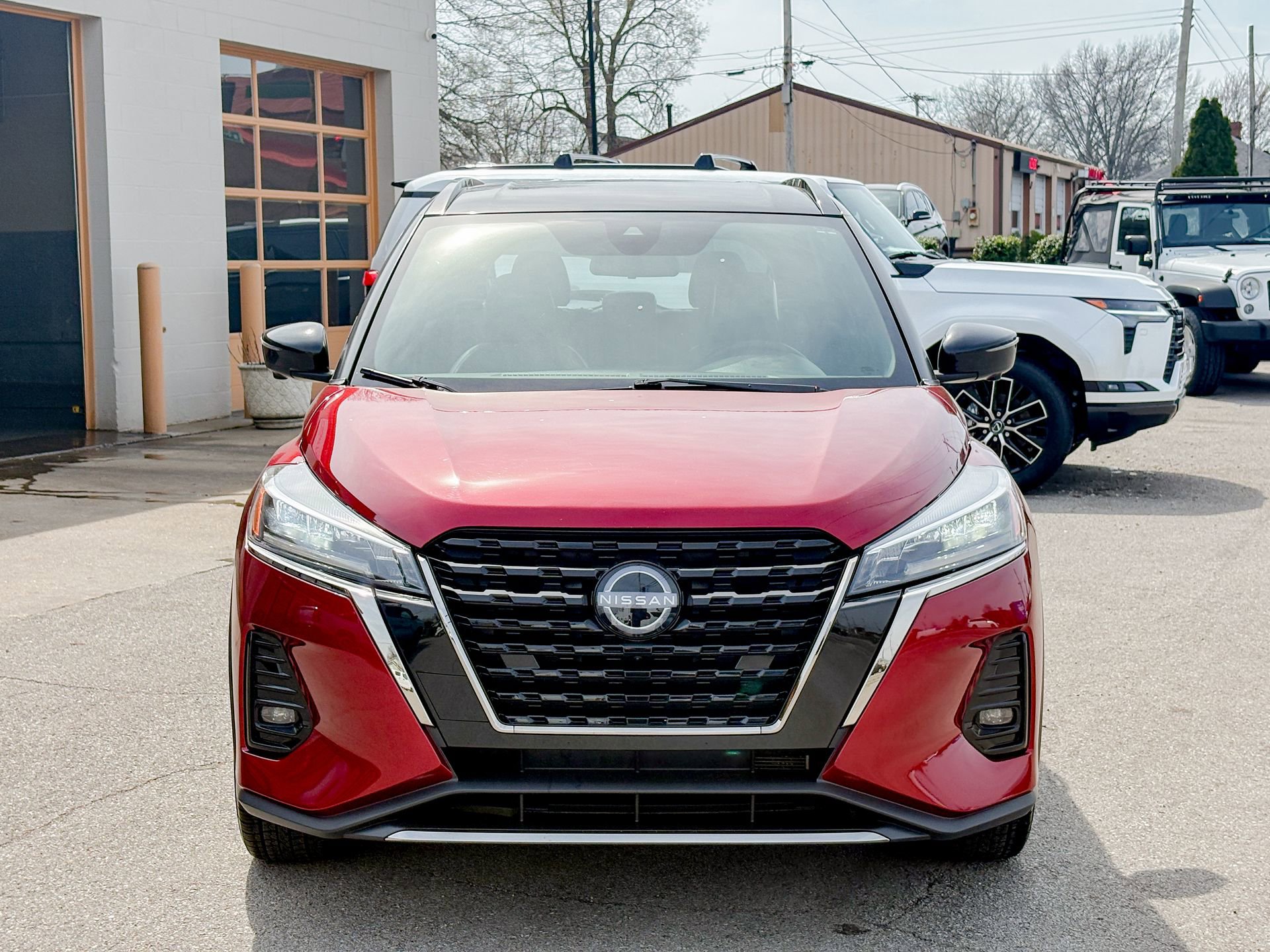 Used 2023 Nissan Kicks SR w/ SR Premium Package image 5