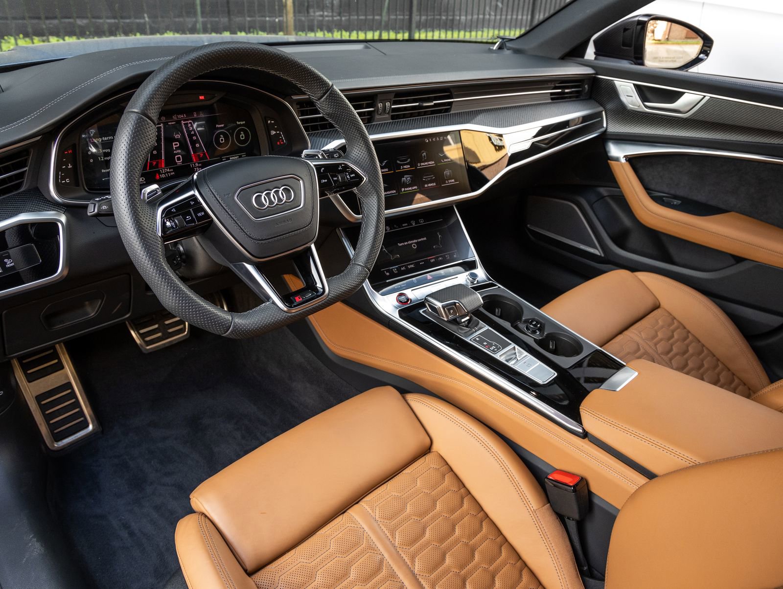 Used 2025 Audi RS 6 performance image 4