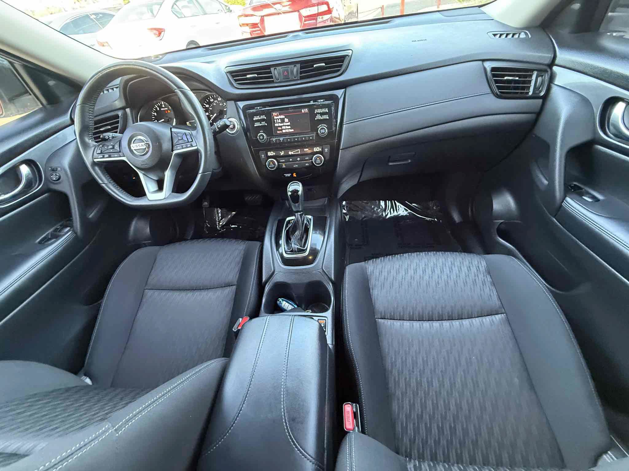 Used 2017 Nissan Rogue SV FWD image 57