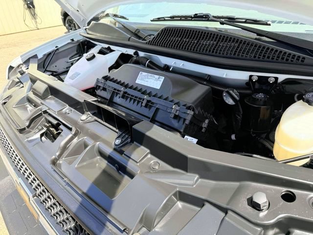 Used 2025 Chevrolet Express 3500 LT w/ LT Preferred Equipment Group RWD image 17