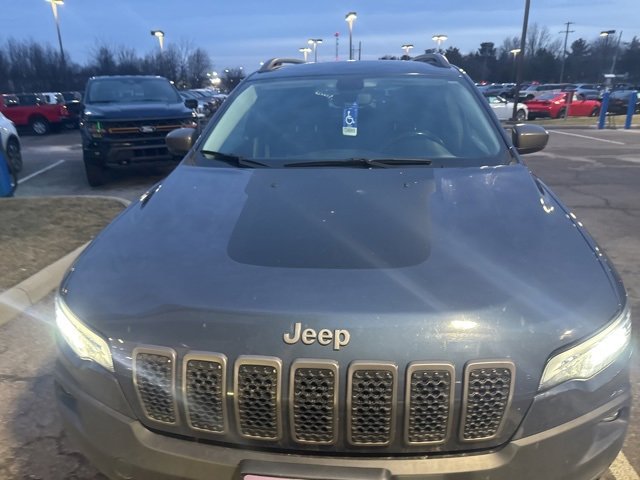 Used 2019 Jeep Cherokee Trailhawk w/ Cold Weather Group image 3