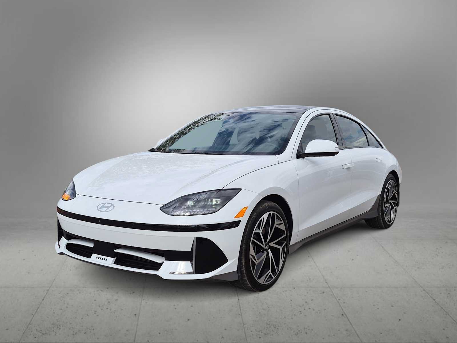 Certified 2023 Hyundai Ioniq 6 Limited AWD/4WD image 4