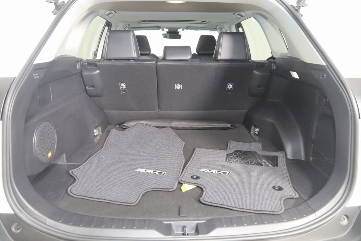 Used 2022 Toyota RAV4 Limited AWD/4WD image 42