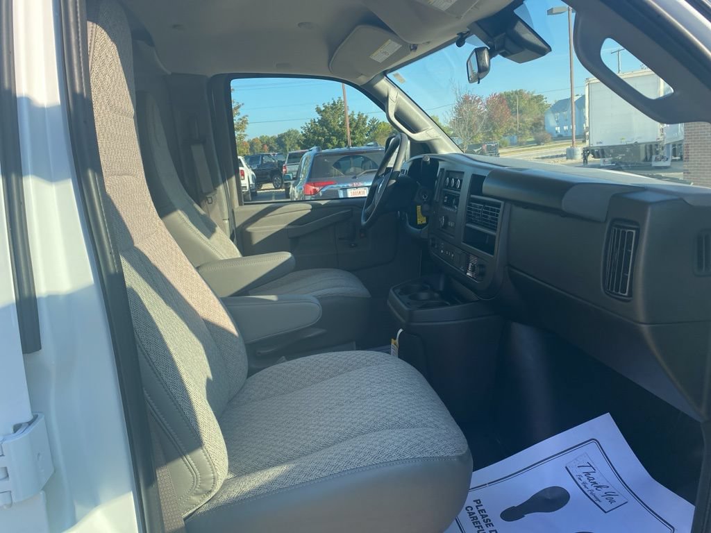 New 2025 Chevrolet Express 3500 Extended w/ Driver Convenience Package RWD image 13