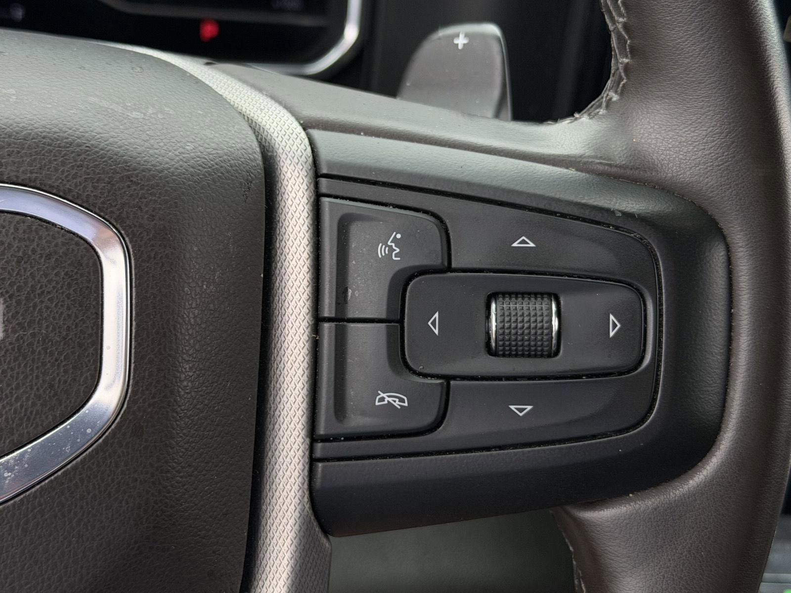 Used 2023 GMC Sierra 1500 Denali w/ Technology Package AWD/4WD image 18