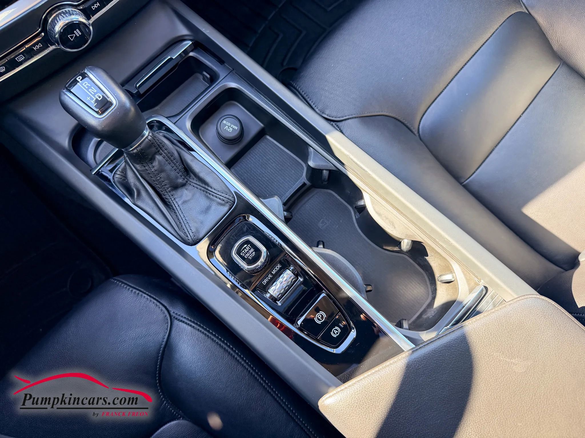 Used 2020 Volvo S60 T5 Momentum image 27