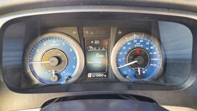 Used 2017 Toyota Sienna XLE Premium w/ Cargo Management Package image 24