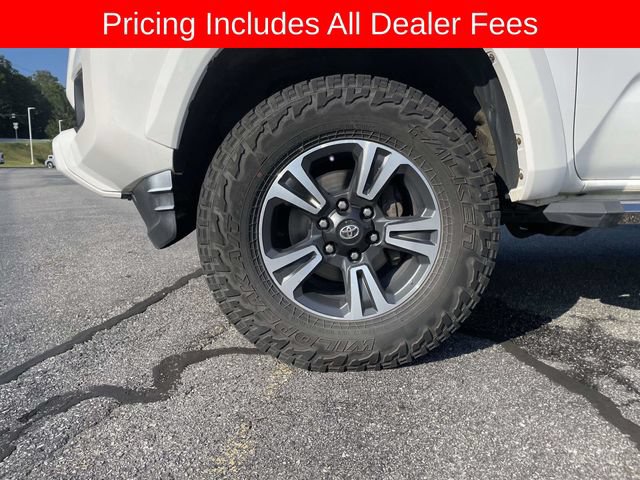 Used 2017 Toyota Tacoma TRD Sport w/ Tow Package (A/T) AWD/4WD image 9