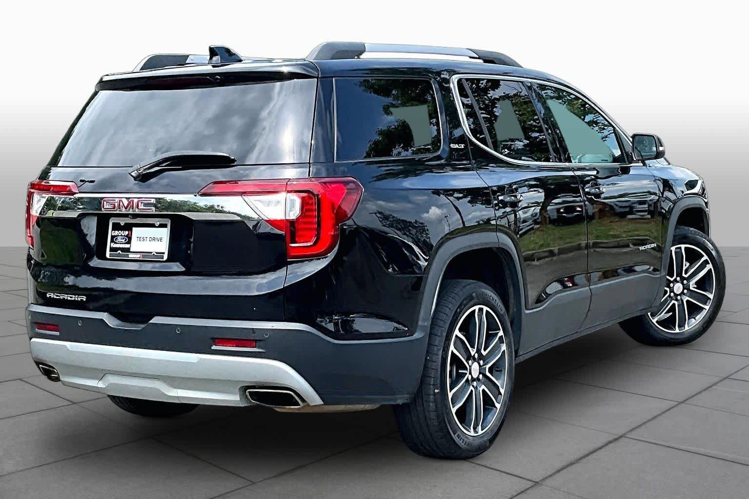 Used 2022 GMC Acadia SLT w/ Preferred Package FWD image 13