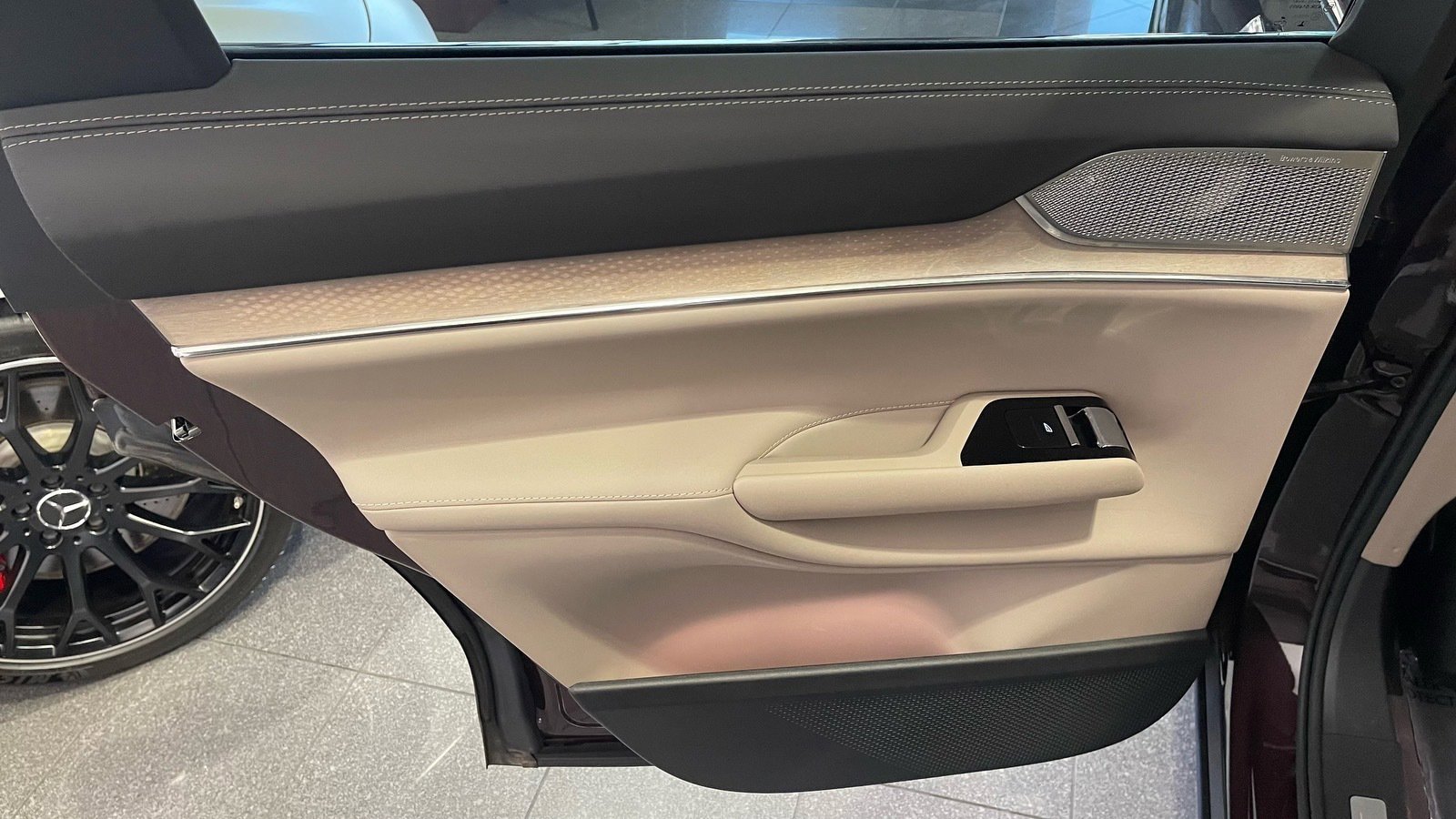 Used 2025 Volvo EX90 Ultra image 31