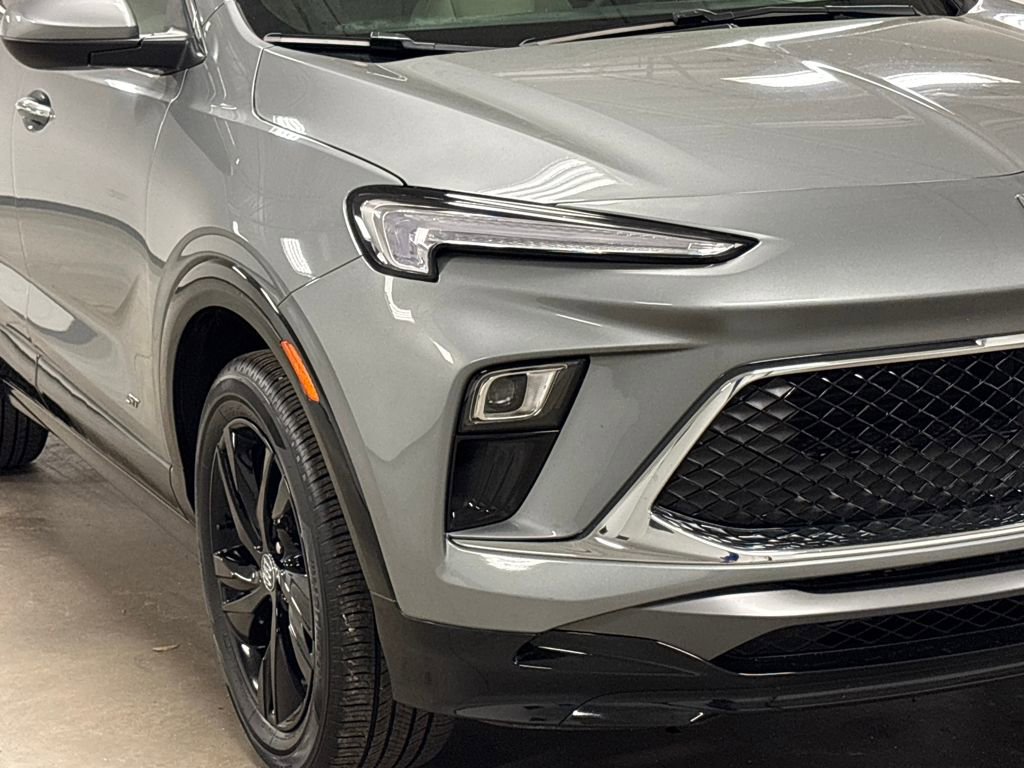 Used 2025 Buick Encore GX Sport Touring image 5