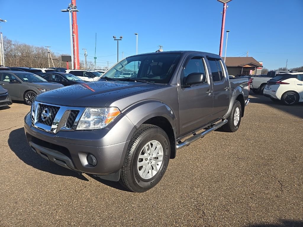Used 2018 Nissan Frontier SV image 3