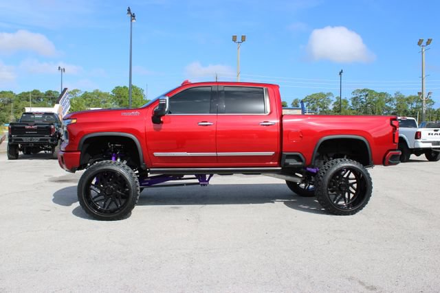 Used 2024 Chevrolet Silverado 2500 High Country w/ Technology Package AWD/4WD image 6