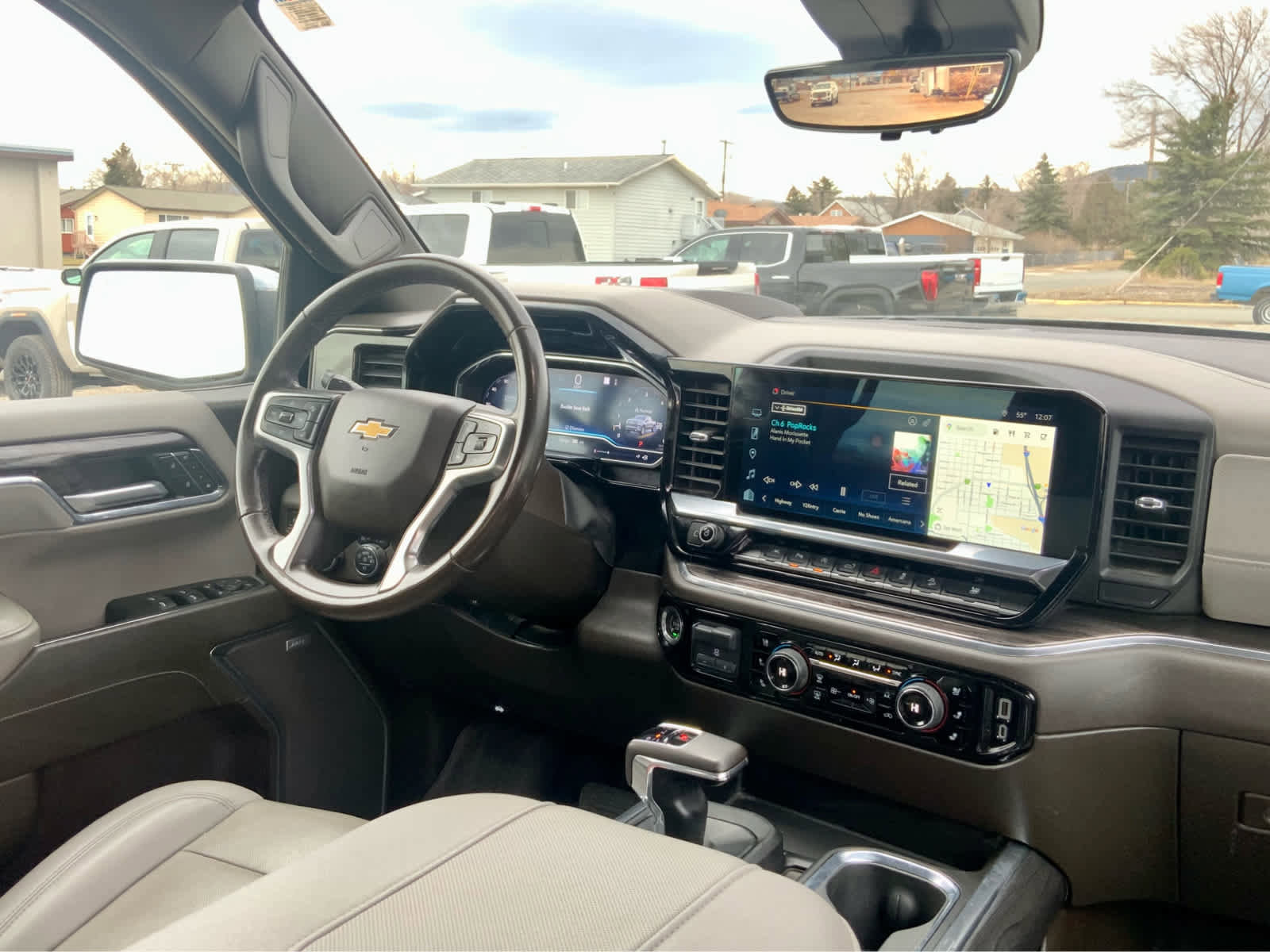 Certified 2023 Chevrolet Silverado 1500 LTZ w/ Technology Package image 38