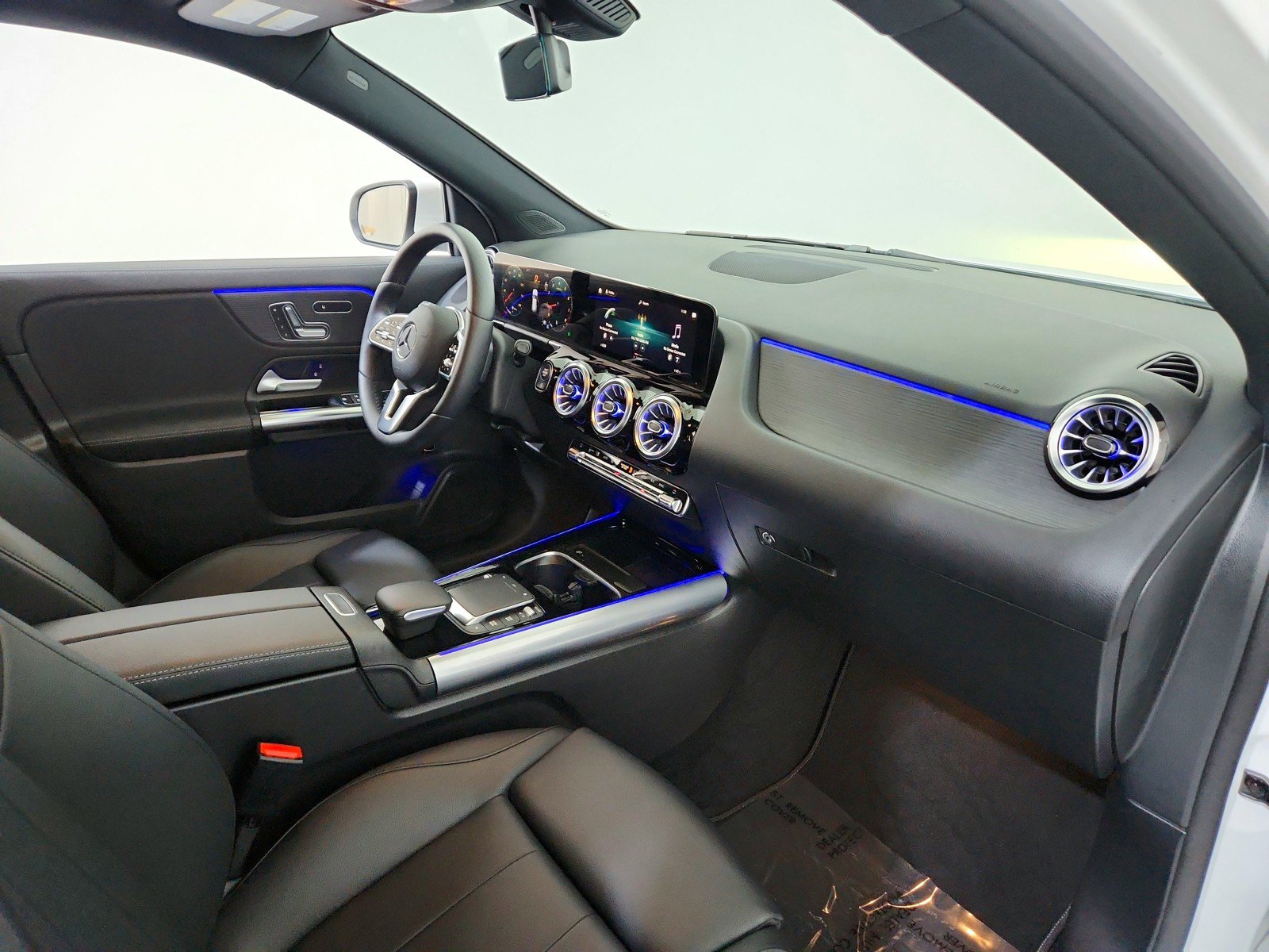 Certified 2023 Mercedes-Benz GLA 250 4MATIC w/ Premium Package image 22