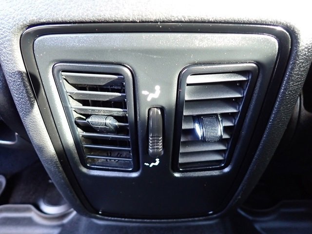 Used 2021 Dodge Durango SXT image 16