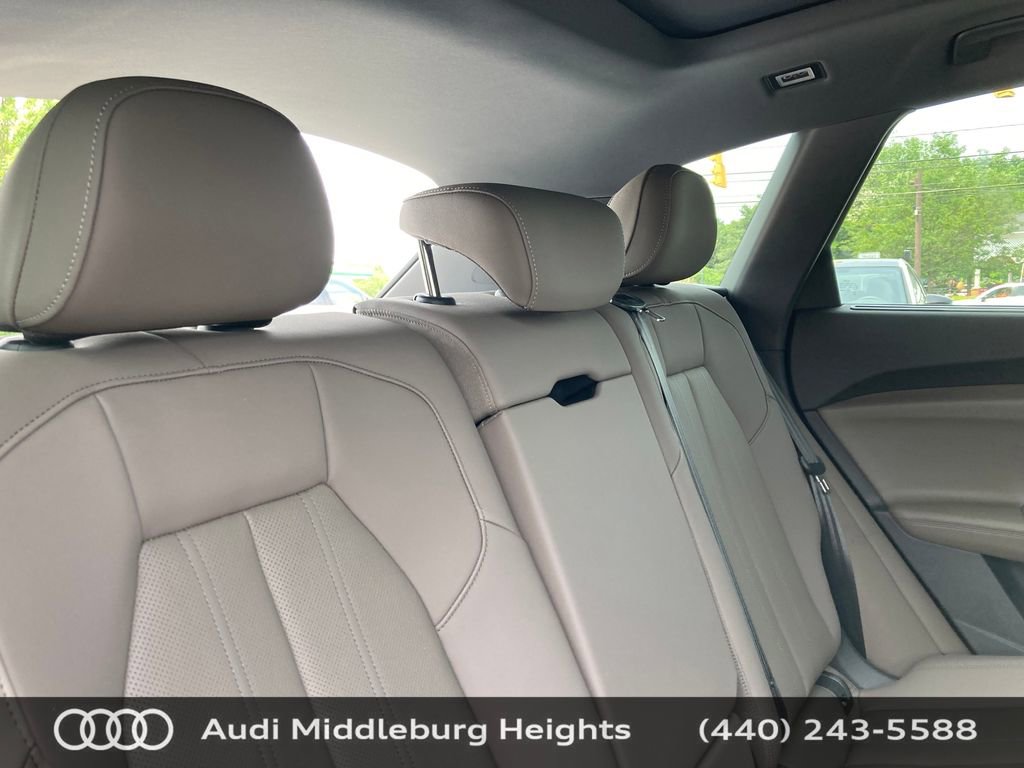 Certified 2025 Audi Q5 Premium Plus w/ Premium Plus image 26