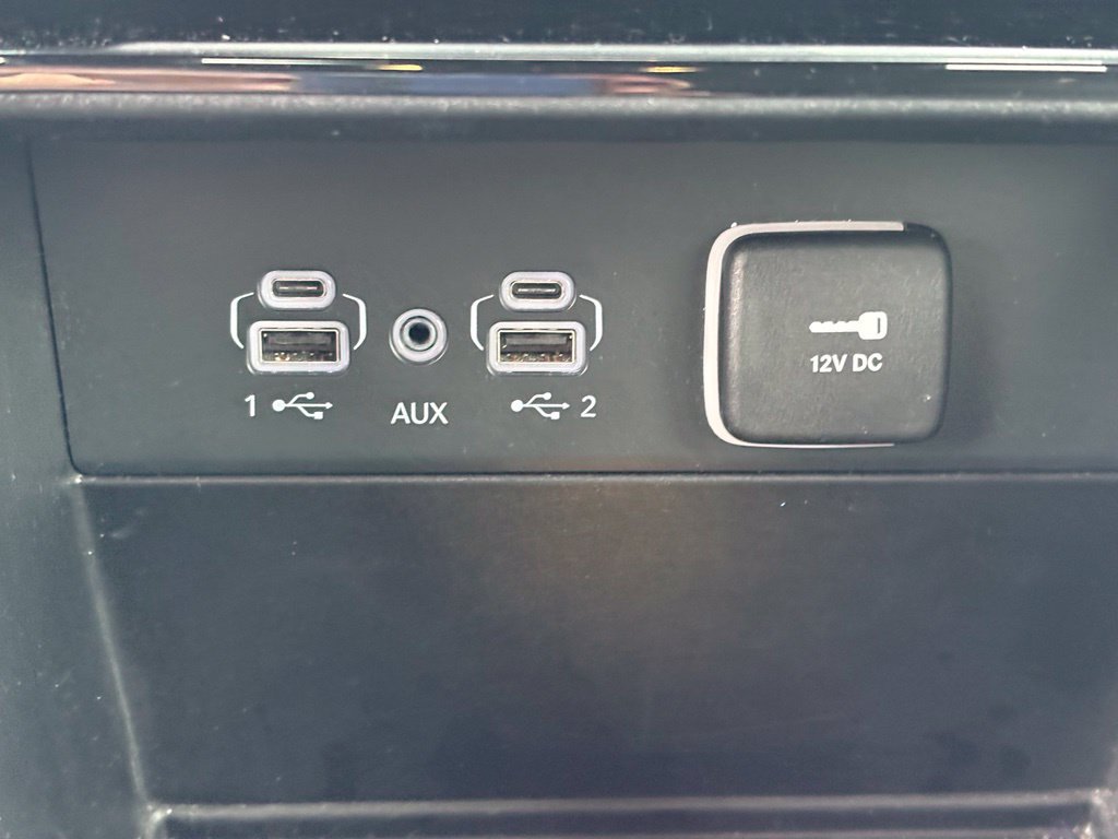 Used 2025 Jeep Grand Cherokee Limited AWD/4WD image 25