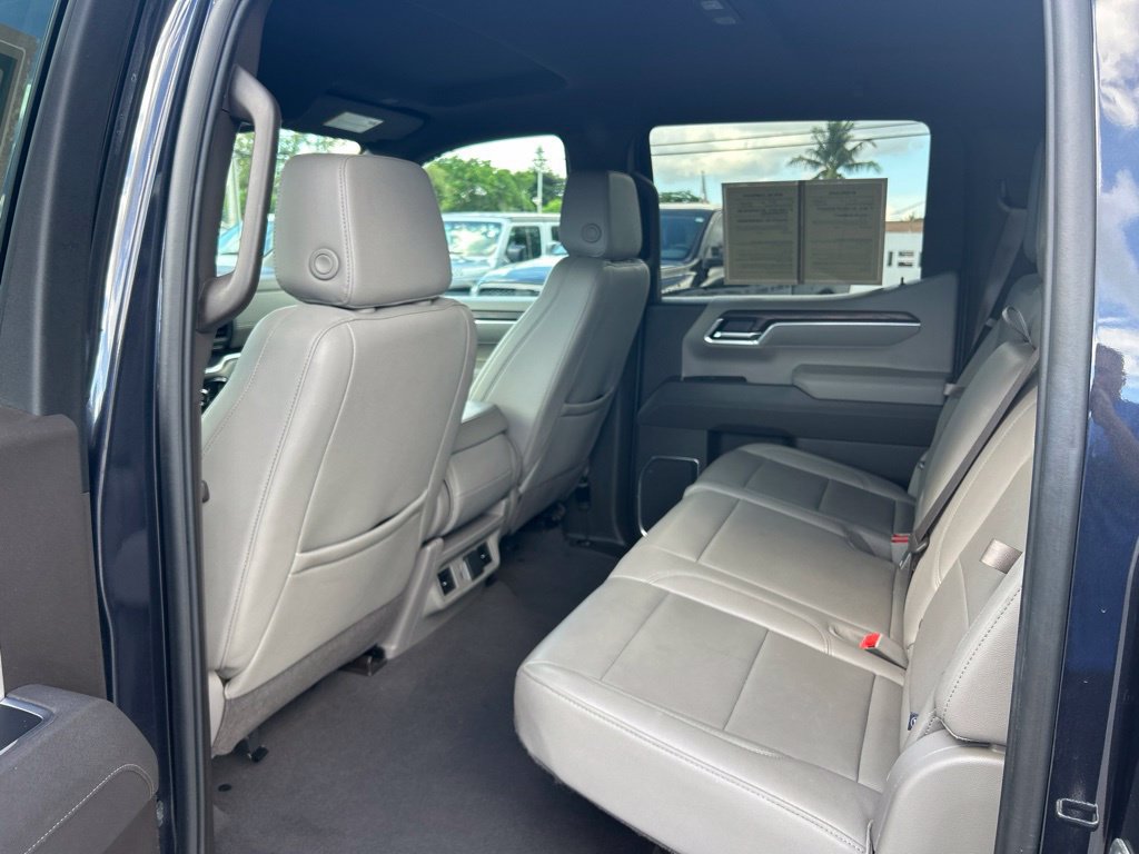 Used 2025 GMC Sierra 1500 SLT RWD image 32