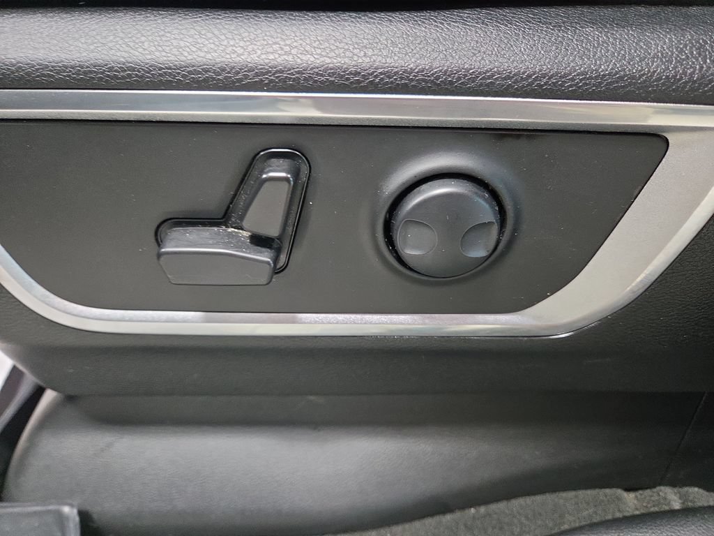 Used 2024 RAM 1500 Laramie AWD/4WD image 34