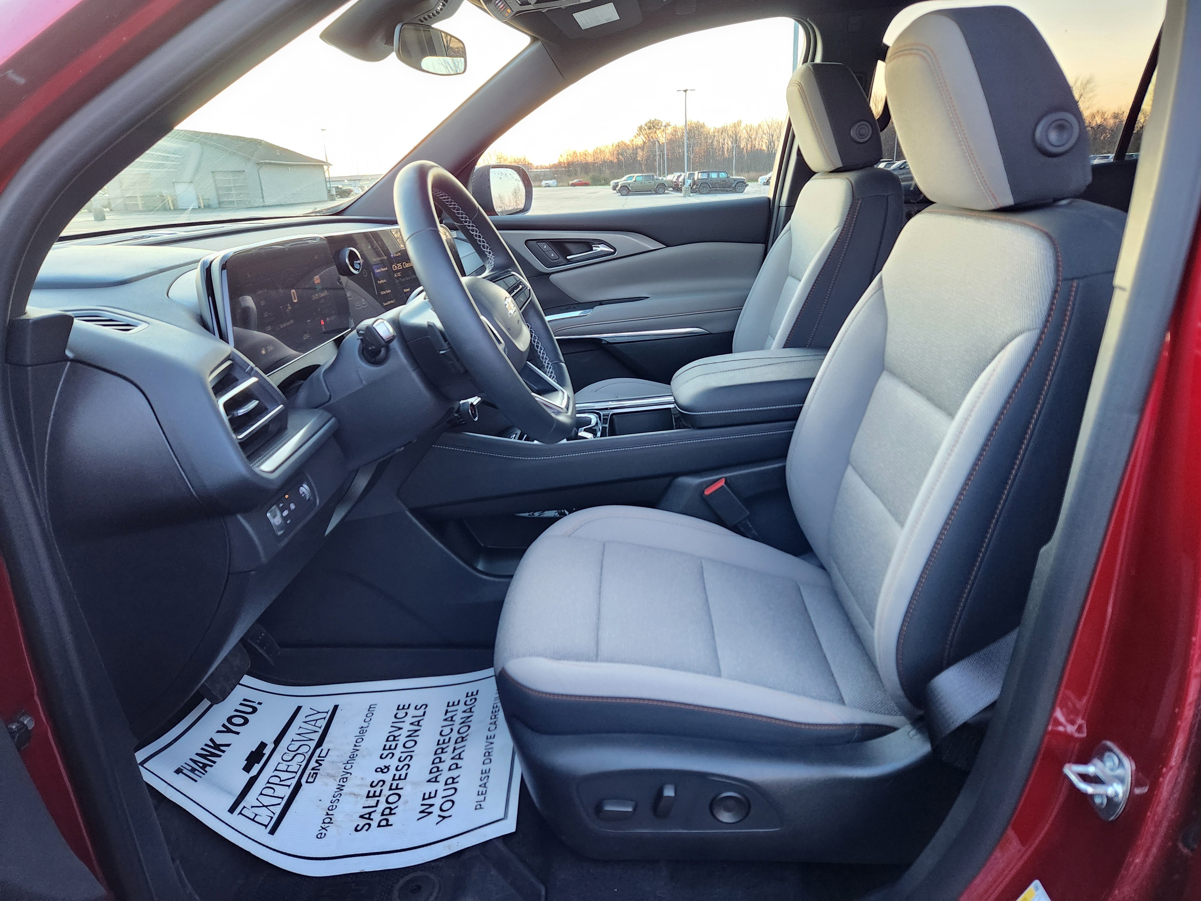 New 2025 Chevrolet Traverse LT w/ LPO, Floor Liner Package image 10
