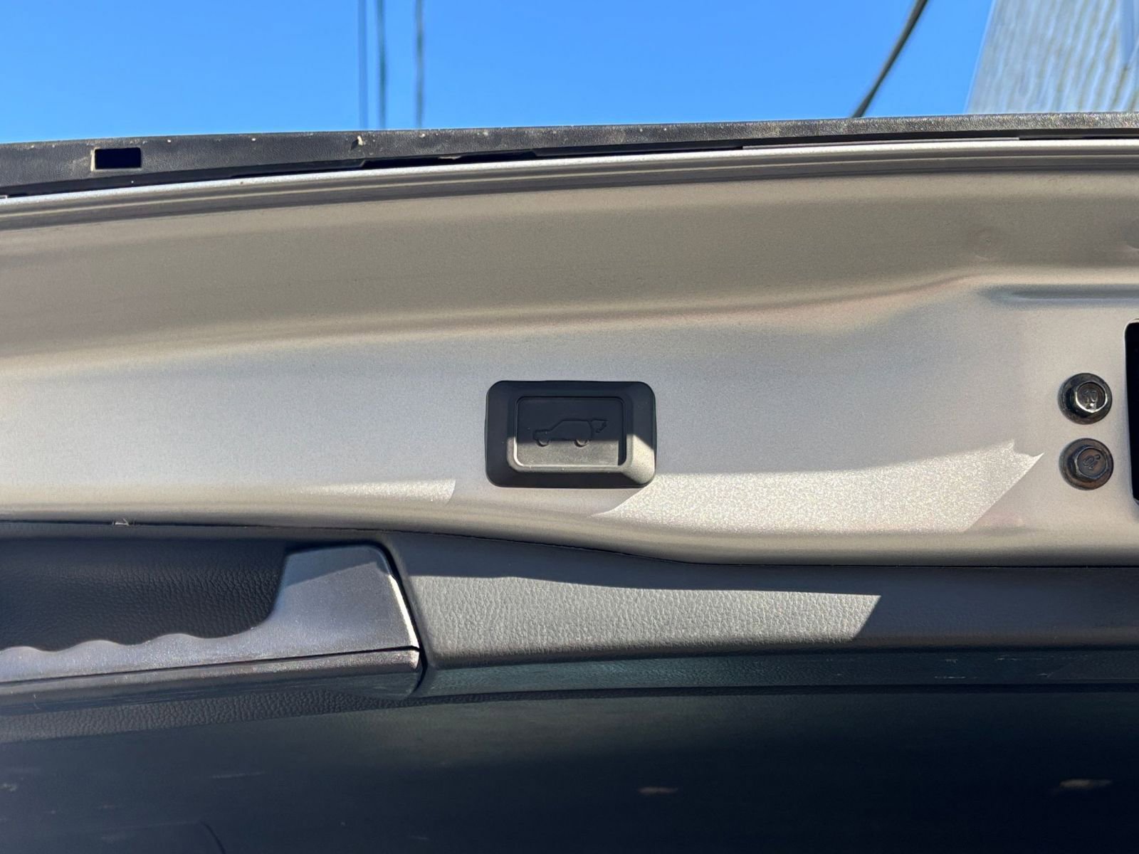 Used 2025 Toyota RAV4 XLE image 21