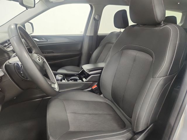 Used 2023 Jeep Grand Cherokee L Laredo image 14