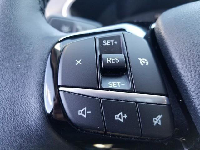 Used 2022 Ford Escape SE w/ Cold Weather Package image 27