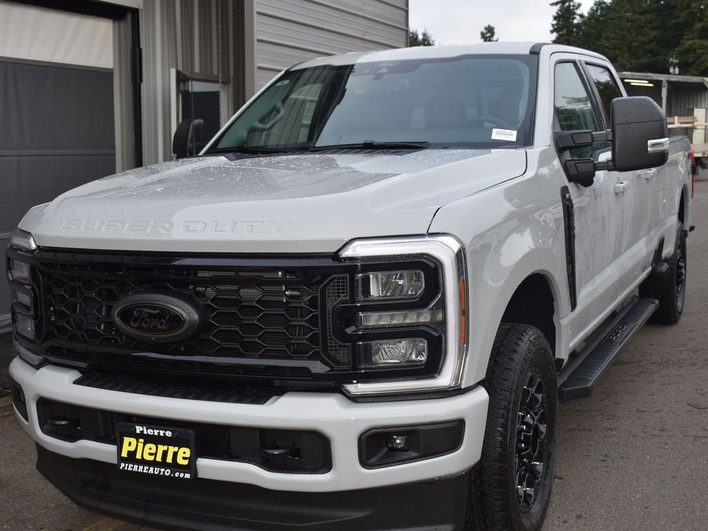 New 2026 Ford F250 4x4 Crew Cab Super Duty