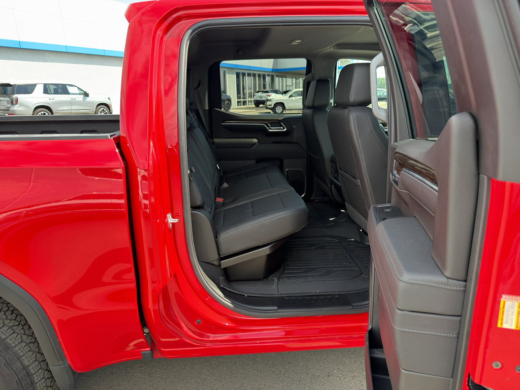 Used 2025 GMC Sierra 1500 Elevation w/ Elevation Premium Package AWD/4WD image 12